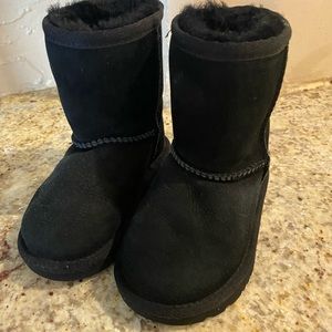 Little Kids ugg winter boots size 7